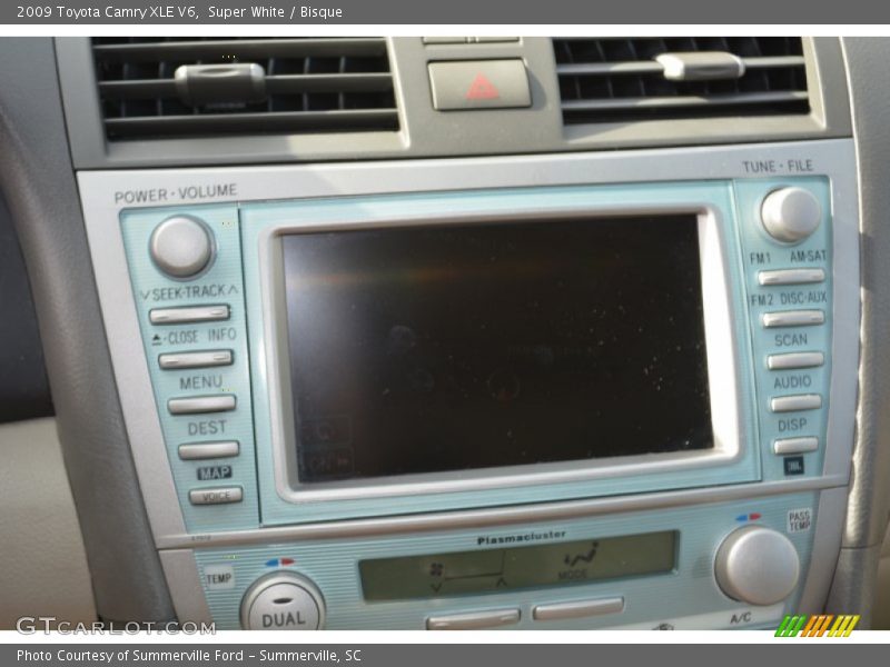 Super White / Bisque 2009 Toyota Camry XLE V6