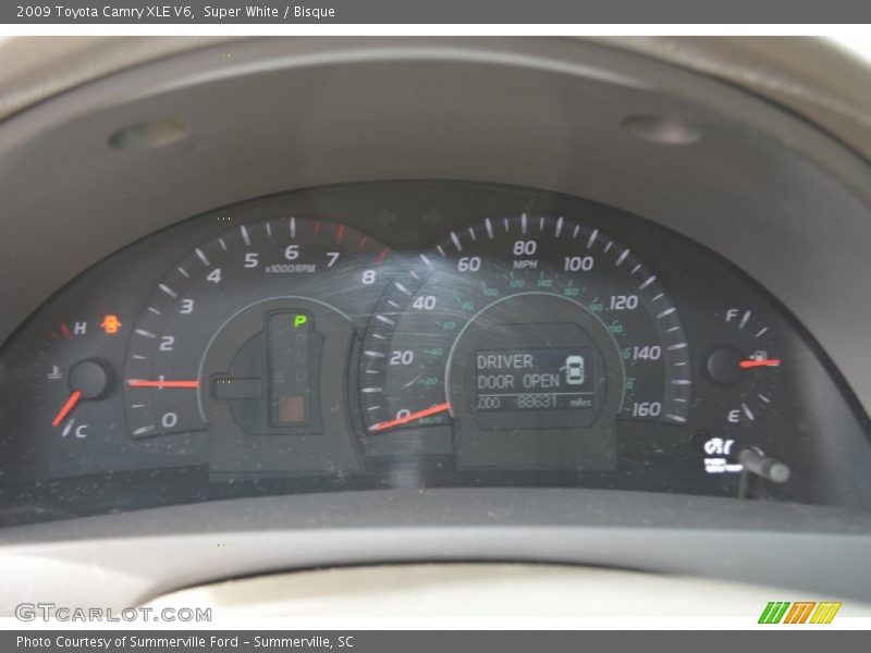 Super White / Bisque 2009 Toyota Camry XLE V6