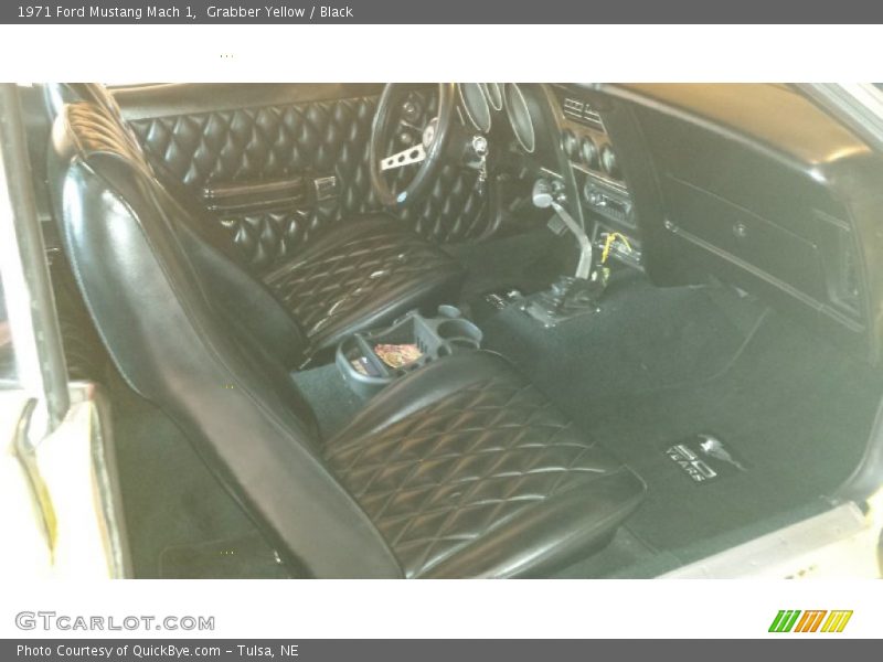 Grabber Yellow / Black 1971 Ford Mustang Mach 1