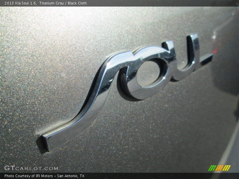 Titanium Gray / Black Cloth 2013 Kia Soul 1.6
