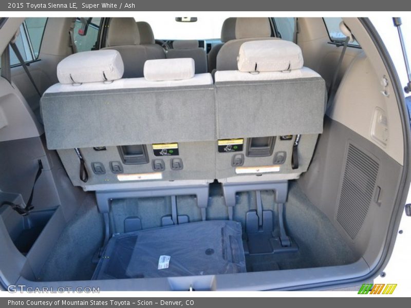 Super White / Ash 2015 Toyota Sienna LE