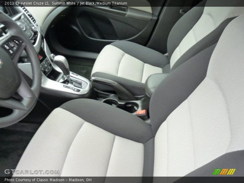 Summit White / Jet Black/Medium Titanium 2013 Chevrolet Cruze LS