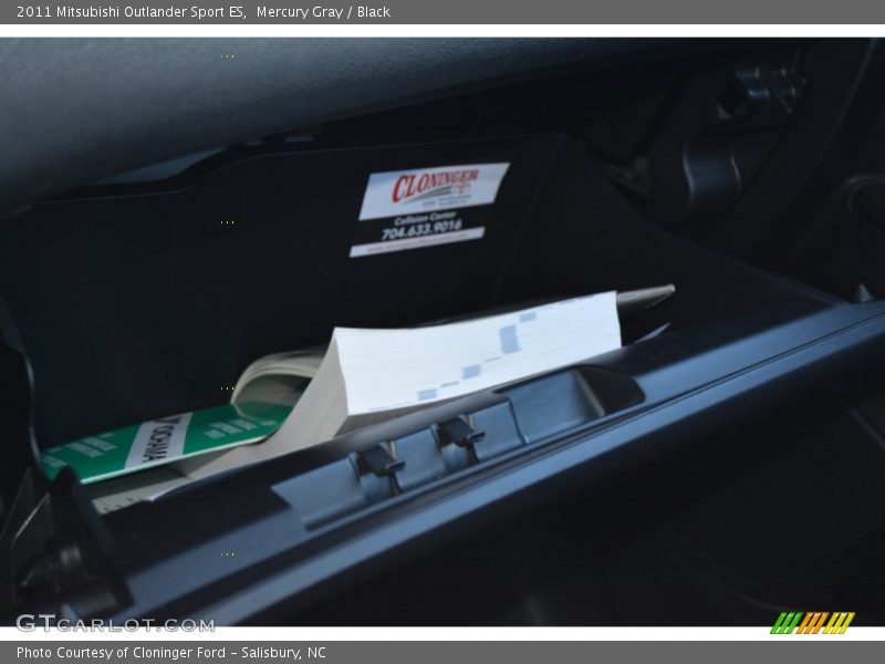 Mercury Gray / Black 2011 Mitsubishi Outlander Sport ES