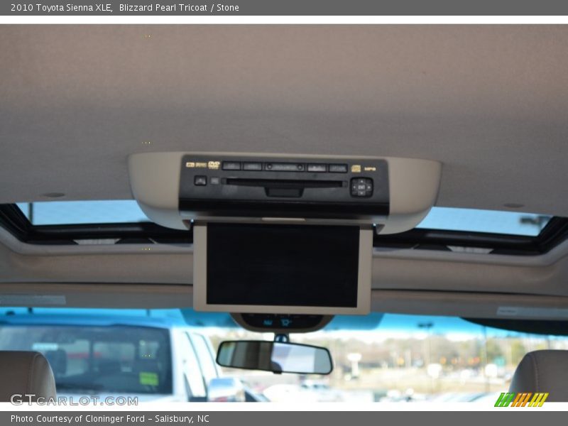 Blizzard Pearl Tricoat / Stone 2010 Toyota Sienna XLE