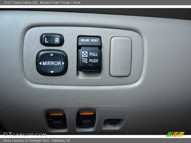 Blizzard Pearl Tricoat / Stone 2010 Toyota Sienna XLE