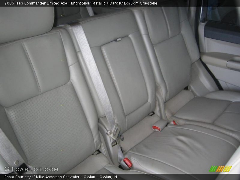 Bright Silver Metallic / Dark Khaki/Light Graystone 2006 Jeep Commander Limited 4x4
