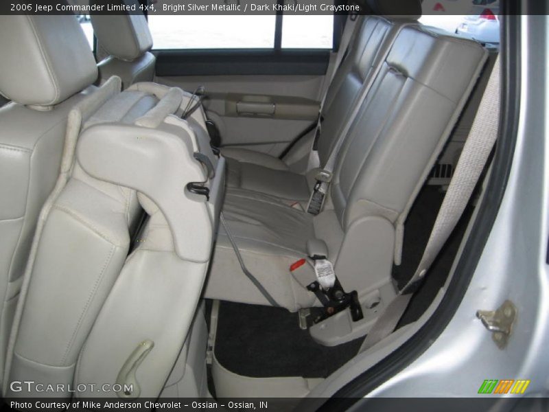 Bright Silver Metallic / Dark Khaki/Light Graystone 2006 Jeep Commander Limited 4x4