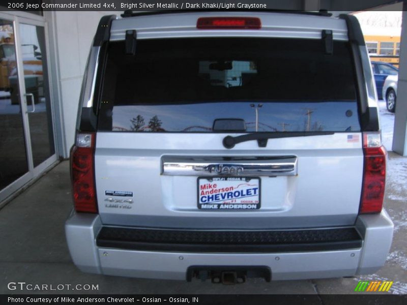 Bright Silver Metallic / Dark Khaki/Light Graystone 2006 Jeep Commander Limited 4x4