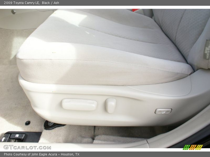 Black / Ash 2009 Toyota Camry LE