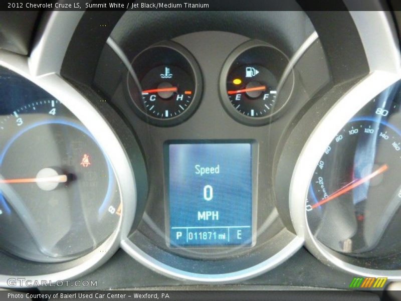 Summit White / Jet Black/Medium Titanium 2012 Chevrolet Cruze LS