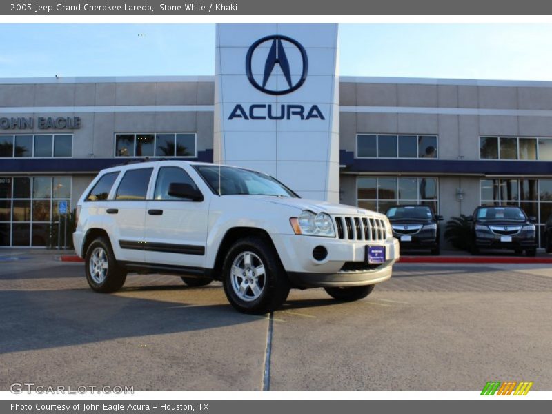 Stone White / Khaki 2005 Jeep Grand Cherokee Laredo