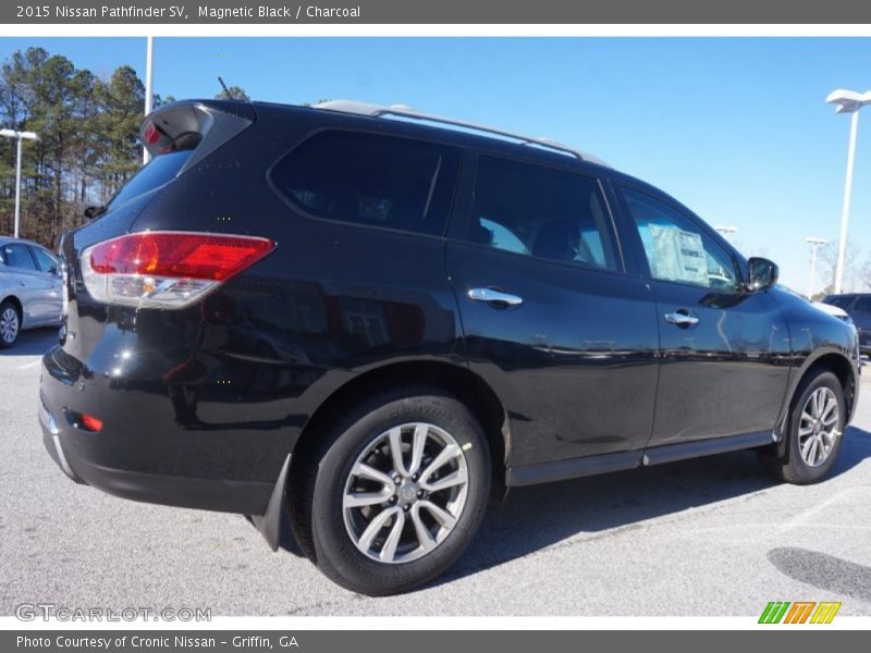 Magnetic Black / Charcoal 2015 Nissan Pathfinder SV