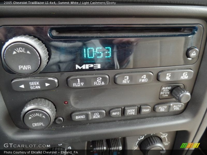 Summit White / Light Cashmere/Ebony 2005 Chevrolet TrailBlazer LS 4x4