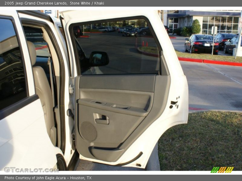 Stone White / Khaki 2005 Jeep Grand Cherokee Laredo