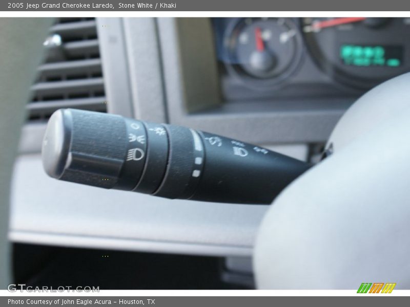 Stone White / Khaki 2005 Jeep Grand Cherokee Laredo