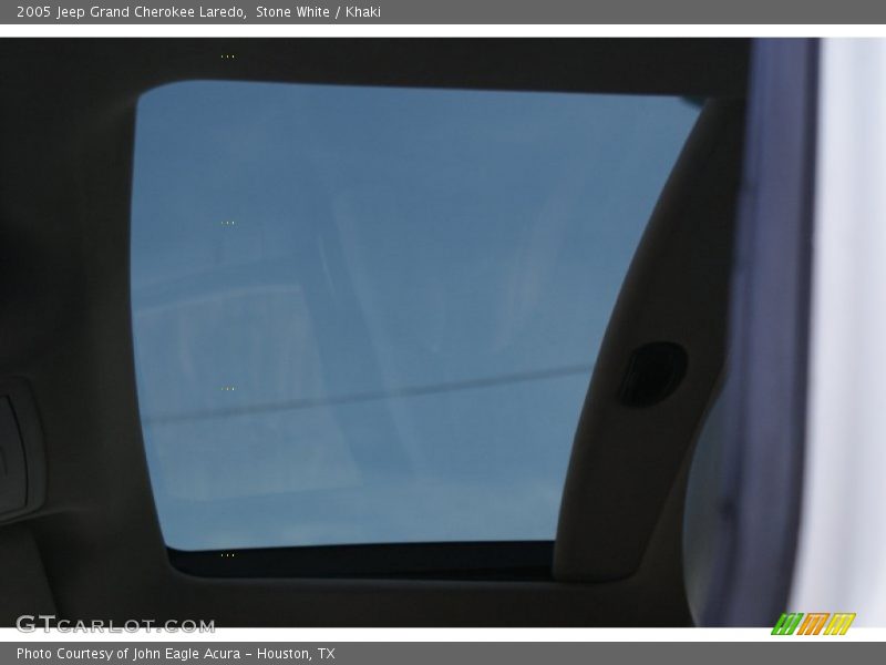 Stone White / Khaki 2005 Jeep Grand Cherokee Laredo