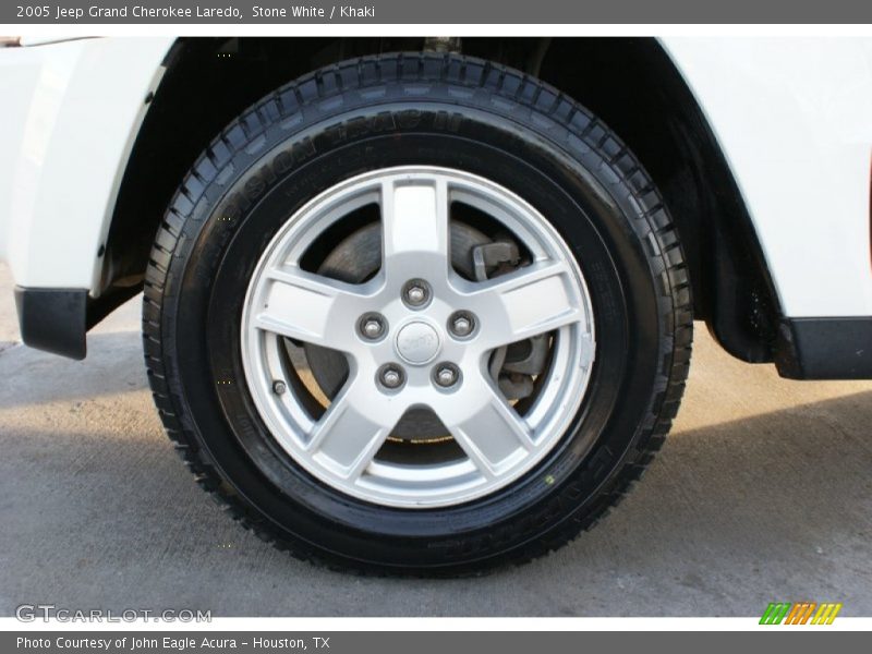 Stone White / Khaki 2005 Jeep Grand Cherokee Laredo