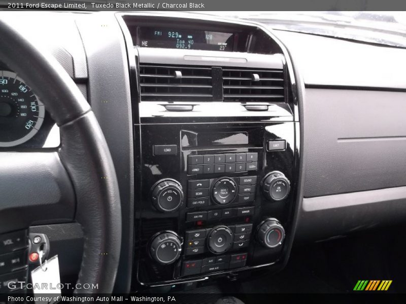 Tuxedo Black Metallic / Charcoal Black 2011 Ford Escape Limited