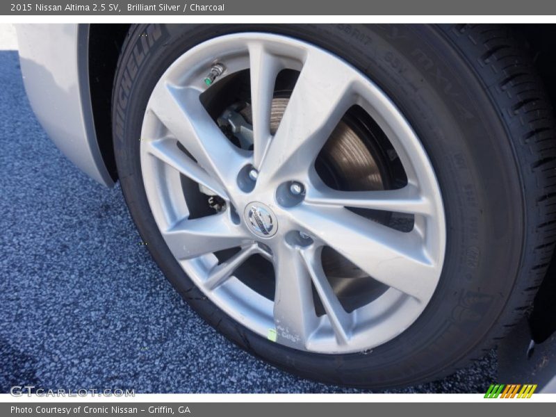 Brilliant Silver / Charcoal 2015 Nissan Altima 2.5 SV