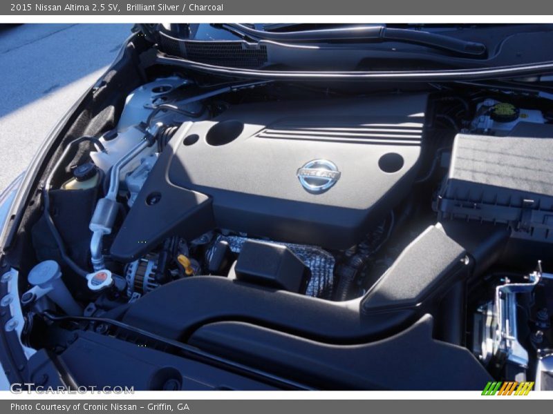 Brilliant Silver / Charcoal 2015 Nissan Altima 2.5 SV