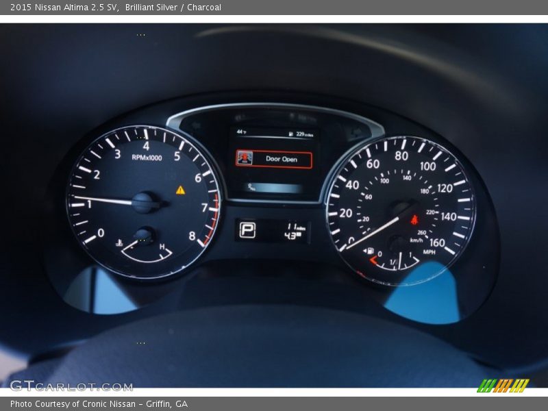 Brilliant Silver / Charcoal 2015 Nissan Altima 2.5 SV
