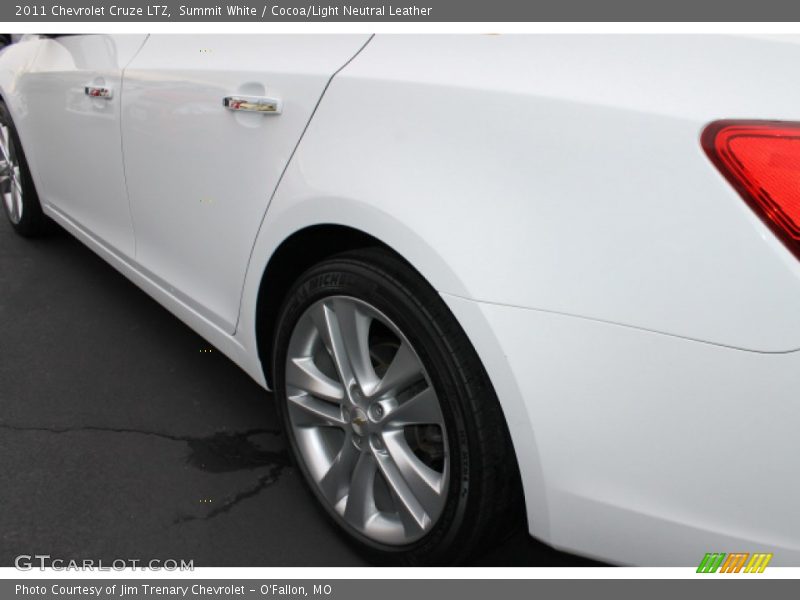 Summit White / Cocoa/Light Neutral Leather 2011 Chevrolet Cruze LTZ