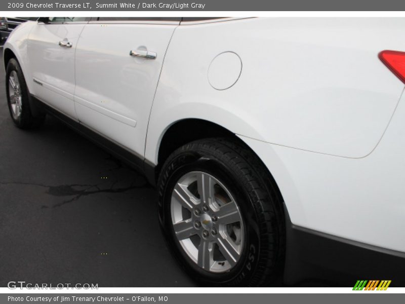 Summit White / Dark Gray/Light Gray 2009 Chevrolet Traverse LT