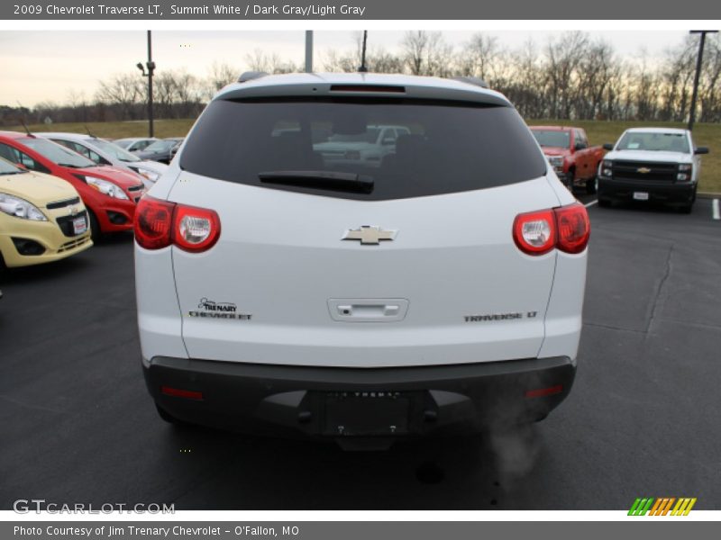 Summit White / Dark Gray/Light Gray 2009 Chevrolet Traverse LT