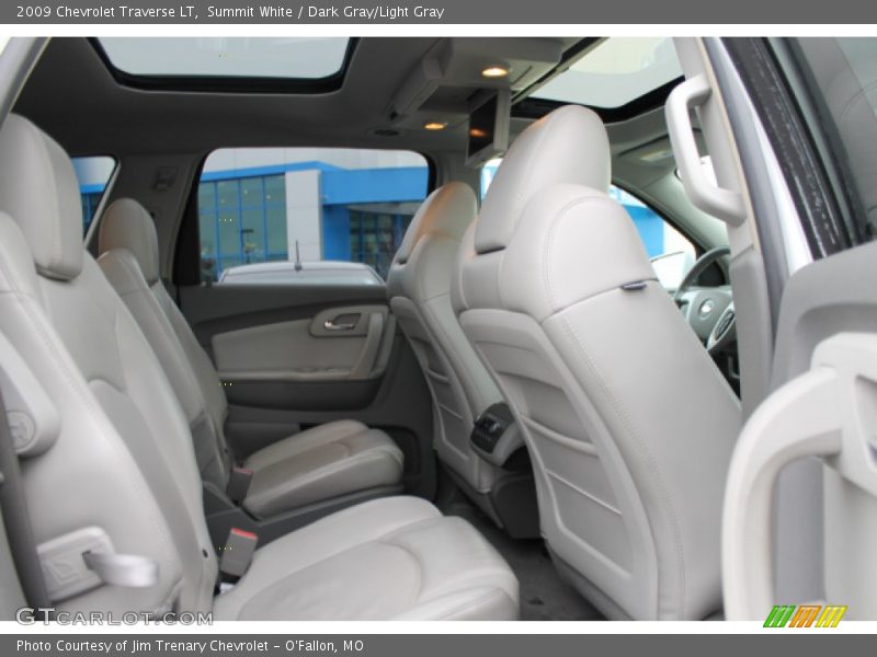 Summit White / Dark Gray/Light Gray 2009 Chevrolet Traverse LT