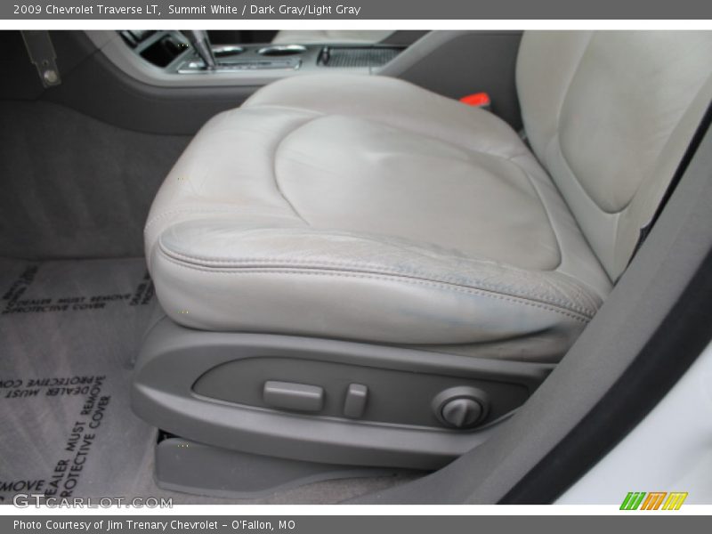 Summit White / Dark Gray/Light Gray 2009 Chevrolet Traverse LT
