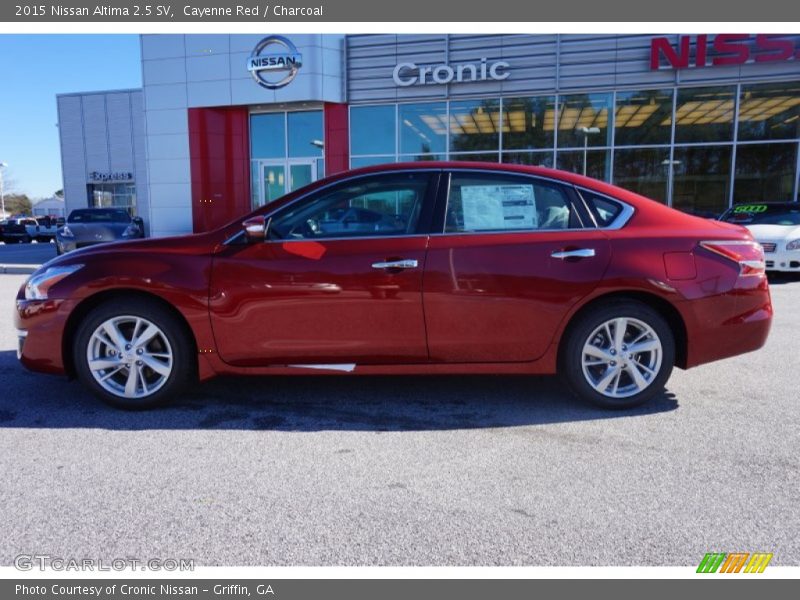 Cayenne Red / Charcoal 2015 Nissan Altima 2.5 SV