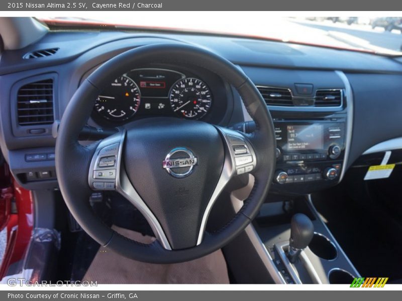 Cayenne Red / Charcoal 2015 Nissan Altima 2.5 SV