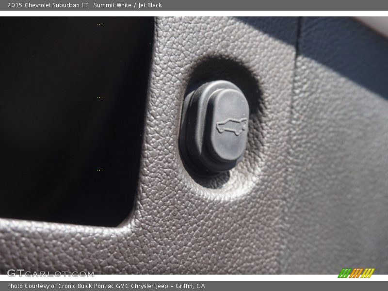 Summit White / Jet Black 2015 Chevrolet Suburban LT