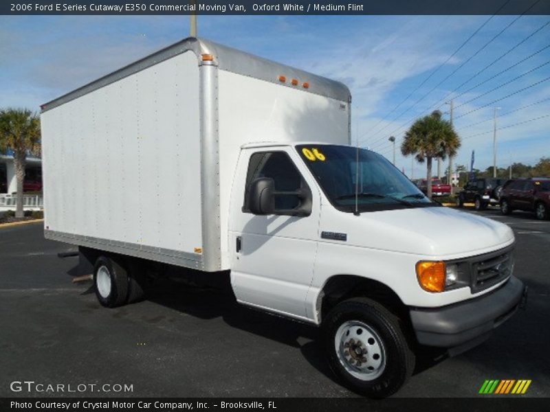 Oxford White / Medium Flint 2006 Ford E Series Cutaway E350 Commercial Moving Van