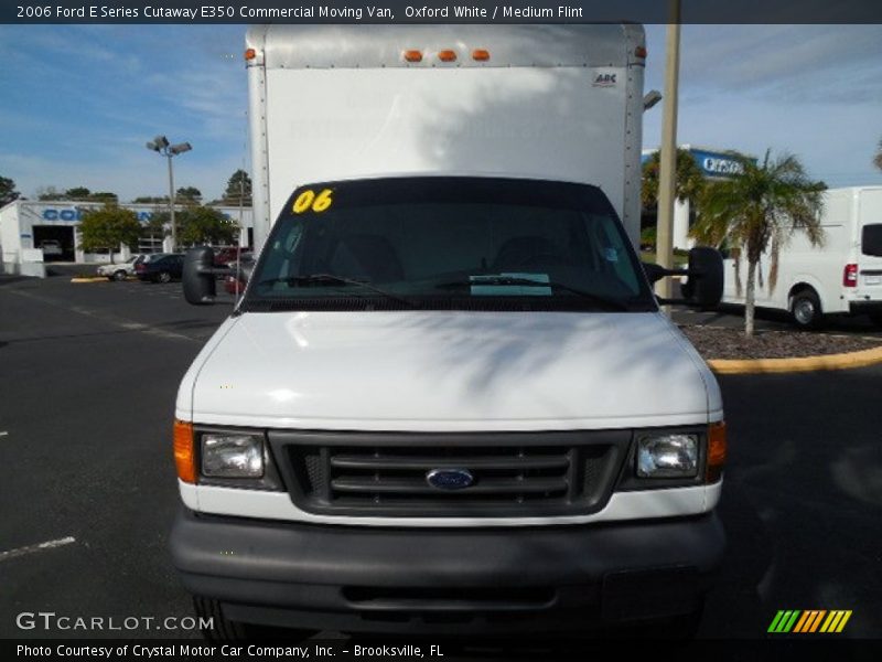 Oxford White / Medium Flint 2006 Ford E Series Cutaway E350 Commercial Moving Van