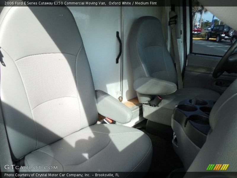 Oxford White / Medium Flint 2006 Ford E Series Cutaway E350 Commercial Moving Van