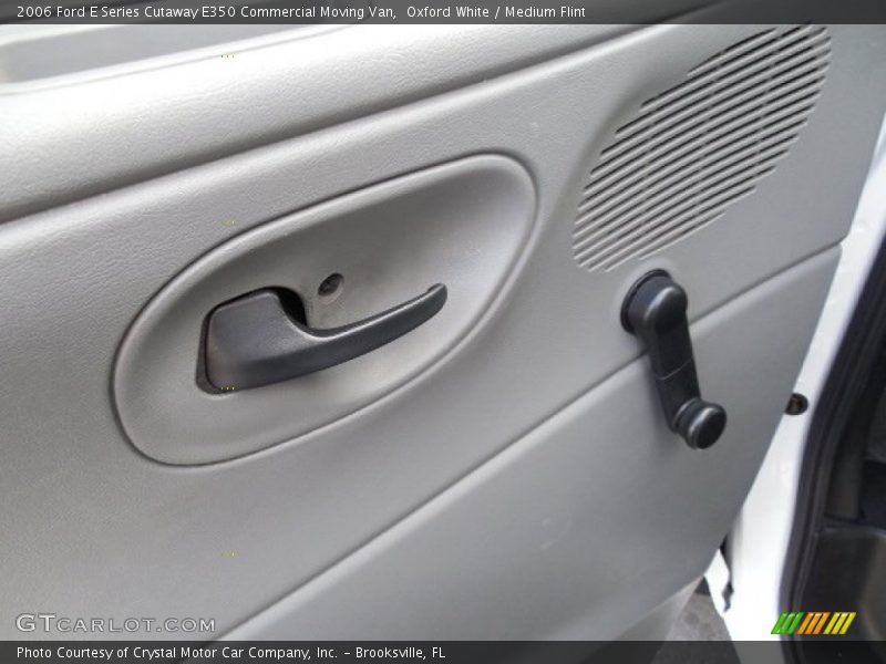 Oxford White / Medium Flint 2006 Ford E Series Cutaway E350 Commercial Moving Van