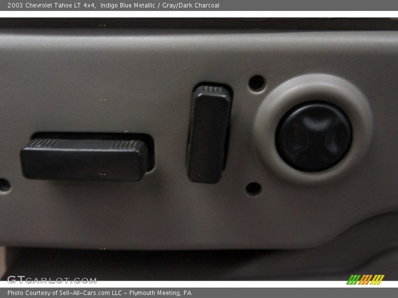 Indigo Blue Metallic / Gray/Dark Charcoal 2003 Chevrolet Tahoe LT 4x4