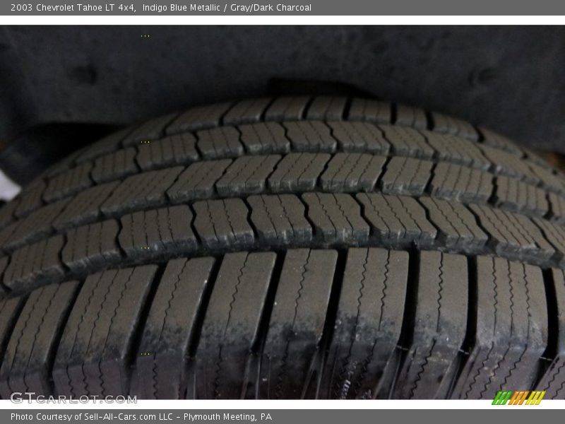 Indigo Blue Metallic / Gray/Dark Charcoal 2003 Chevrolet Tahoe LT 4x4