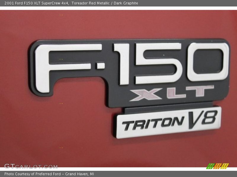 Toreador Red Metallic / Dark Graphite 2001 Ford F150 XLT SuperCrew 4x4