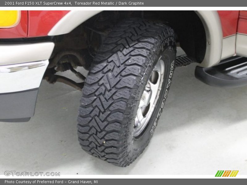 Toreador Red Metallic / Dark Graphite 2001 Ford F150 XLT SuperCrew 4x4