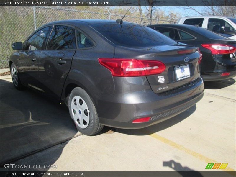 Magnetic Metallic / Charcoal Black 2015 Ford Focus S Sedan