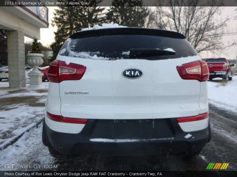 Clear White / Alpine Gray 2011 Kia Sportage LX