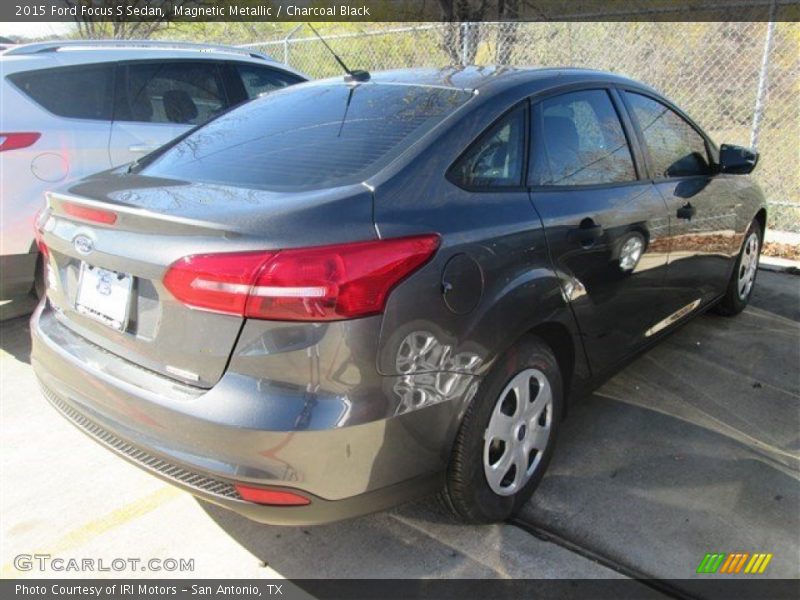 Magnetic Metallic / Charcoal Black 2015 Ford Focus S Sedan
