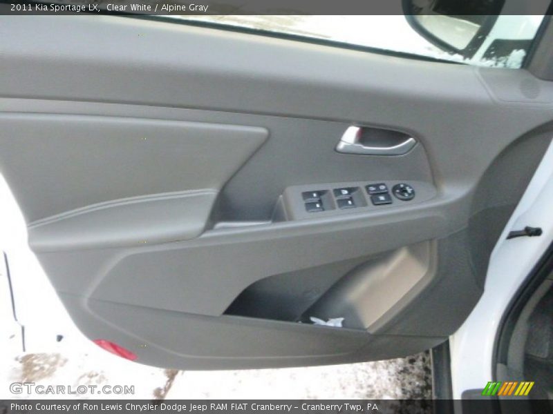 Clear White / Alpine Gray 2011 Kia Sportage LX