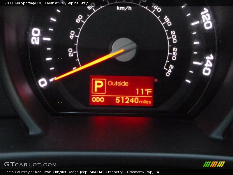 Clear White / Alpine Gray 2011 Kia Sportage LX