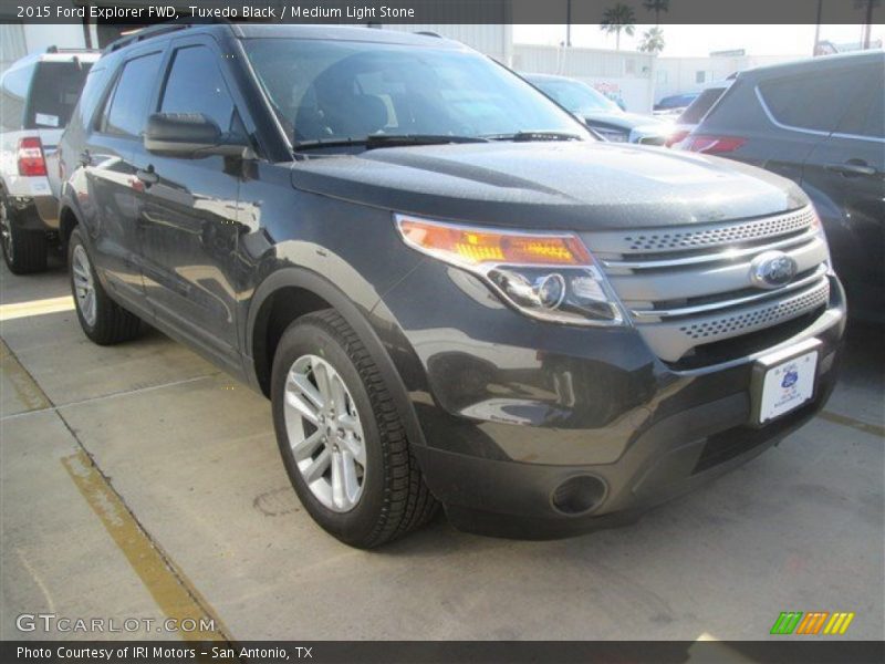 Tuxedo Black / Medium Light Stone 2015 Ford Explorer FWD