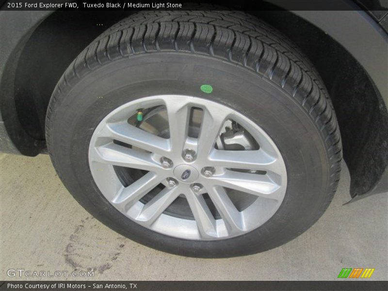 Tuxedo Black / Medium Light Stone 2015 Ford Explorer FWD