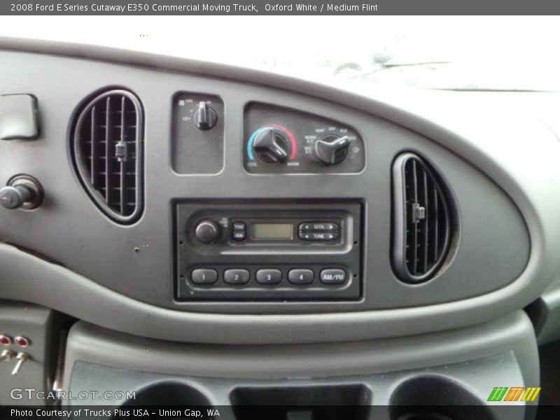 Oxford White / Medium Flint 2008 Ford E Series Cutaway E350 Commercial Moving Truck