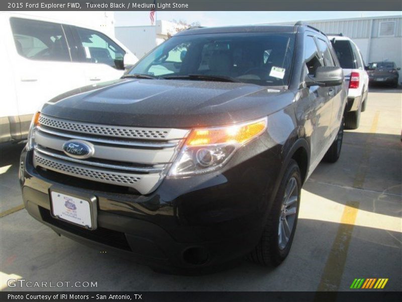 Tuxedo Black / Medium Light Stone 2015 Ford Explorer FWD